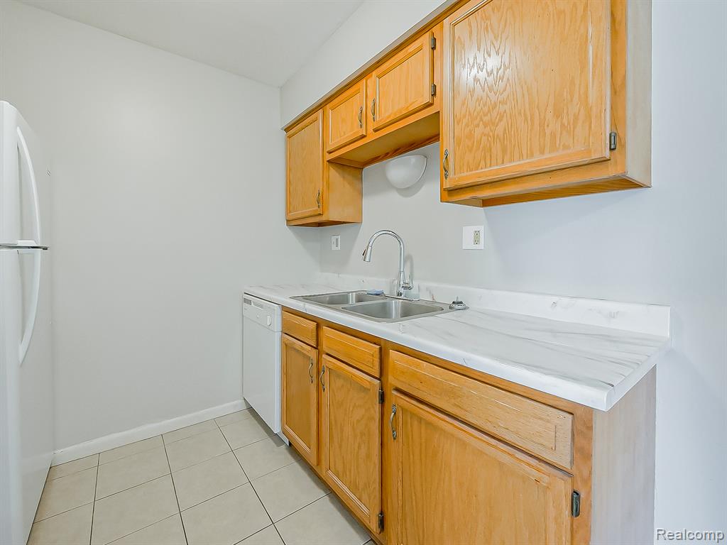125 E Van Riper Road, Fowlerville, MI 48836 — Photo 9