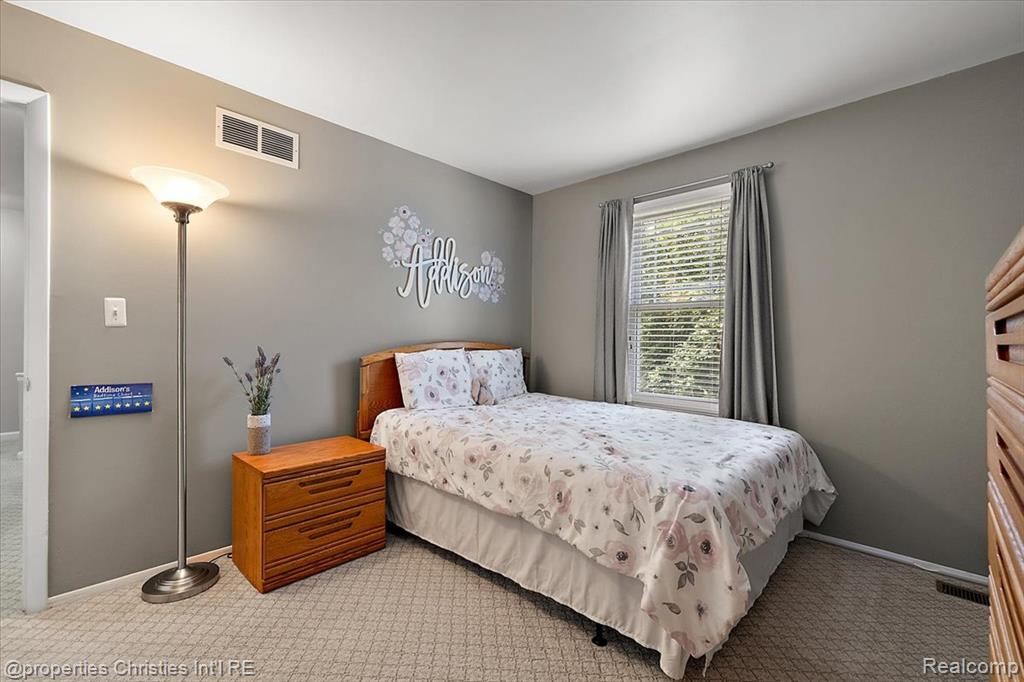 555 Worthington Road, Canton, MI 48188 — Photo 27