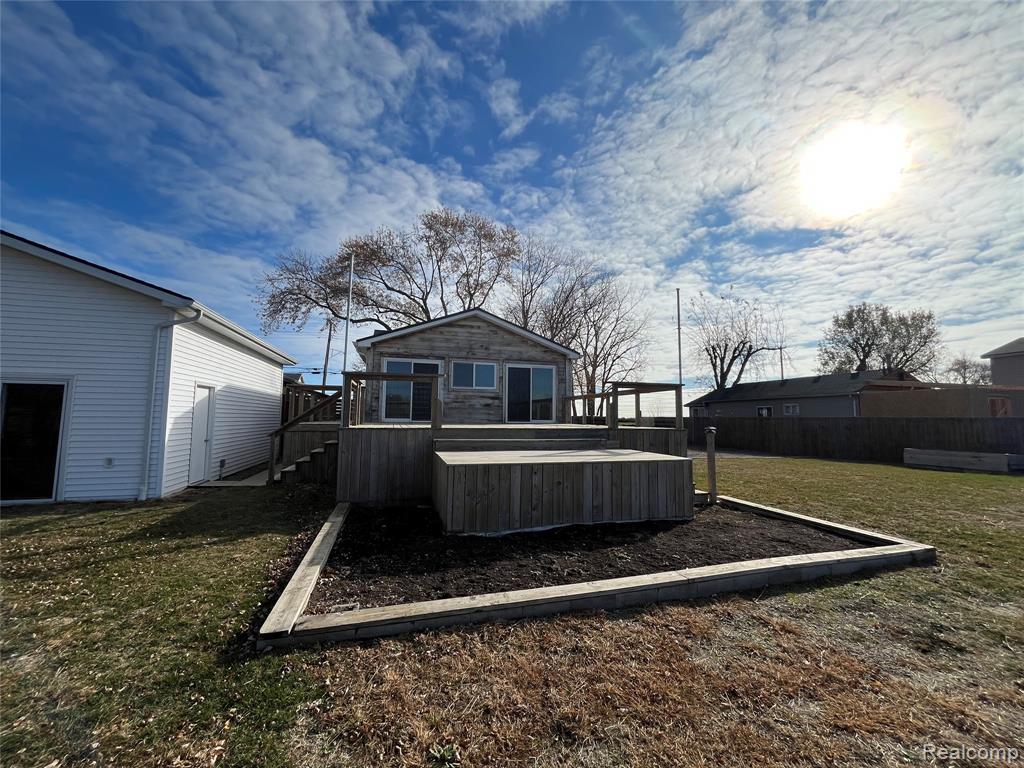 35754 Erie Drive, Brownstown, MI — Photo 14