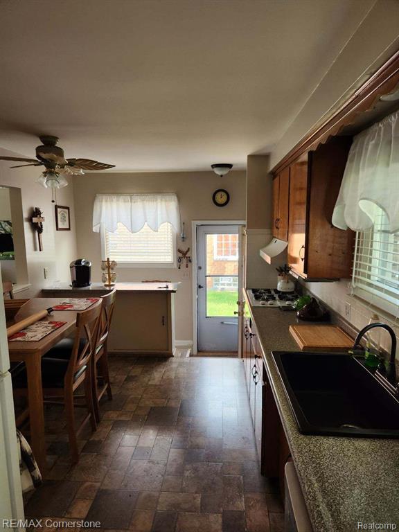 6615 SHADOWLAWN Street, Dearborn Heights, MI 48127 — Photo 9