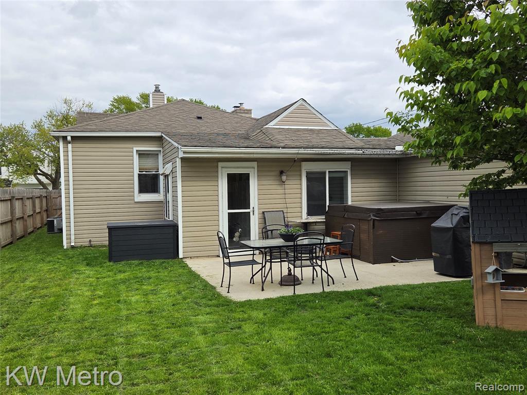 3323 Phillips Avenue, Berkley, MI 48072 — Photo 15