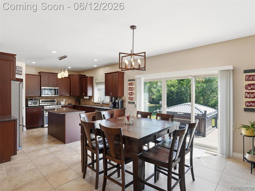 50606 Bredenbury Drive, Macomb, MI 48044 — Photo 12