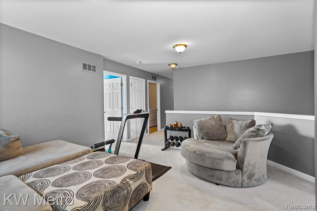 7966 Hallie Drive, Ypsilanti, MI 48198 — Photo 17
