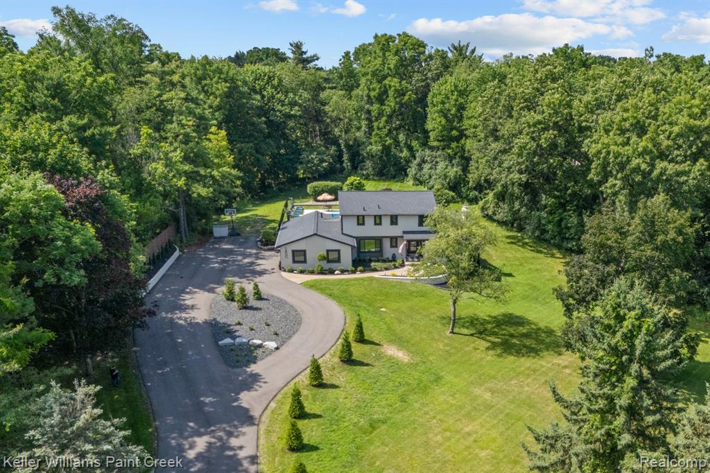 5800 Lockwood Drive, Washington, MI — front exterior