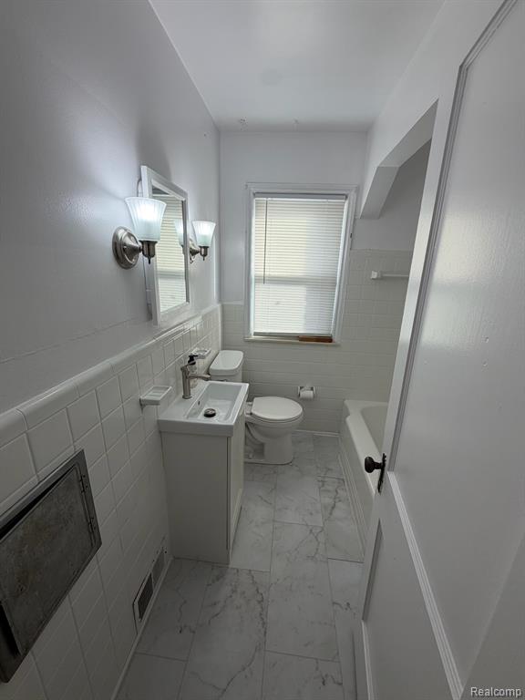 18034 Tracey Street, Detroit, MI 48235 — Photo 9