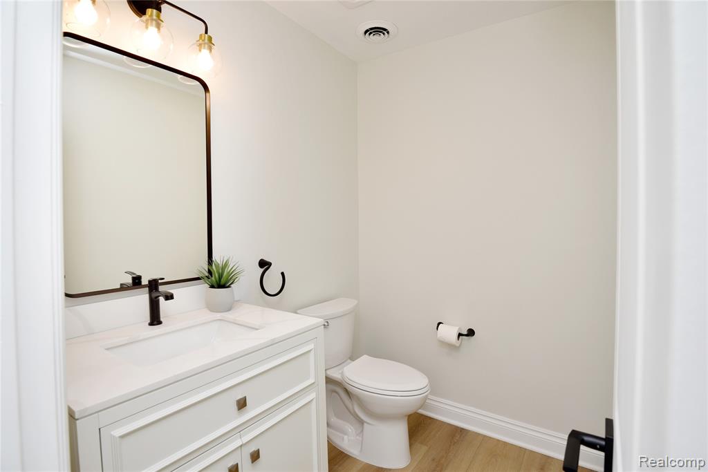 5547 Kingsmill Drive, Bloomfield Hills, MI — Photo 17