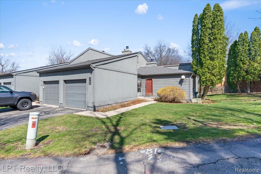 5680 DEVILLE, East Lansing, MI 48823 — Photo 4