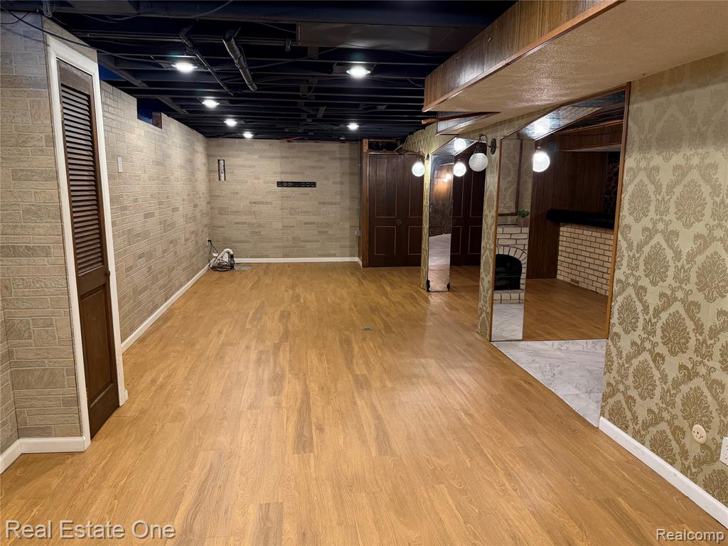 7068 Heather Heath, West Bloomfield, MI — Photo 41