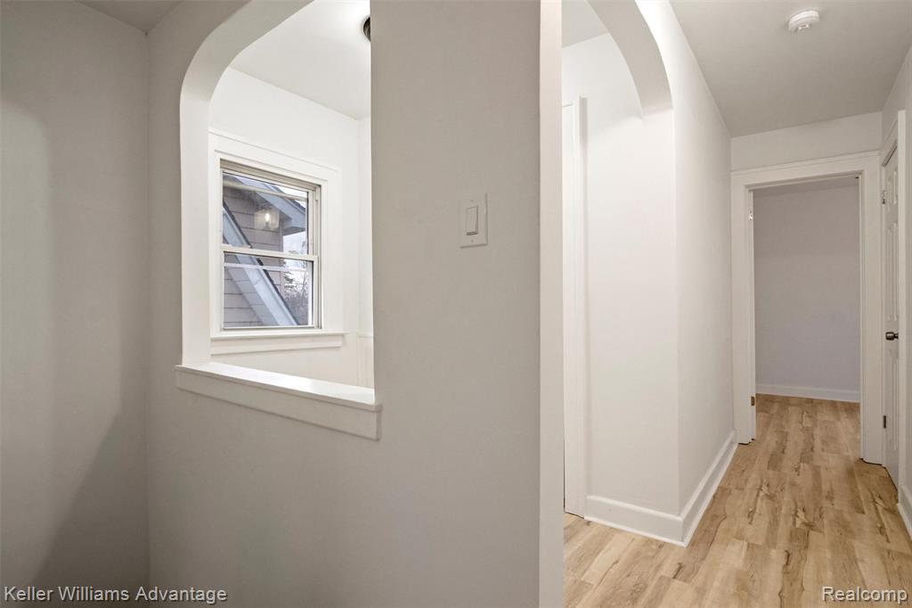 2427 Highland Street, Detroit, MI 48206 — Photo 17