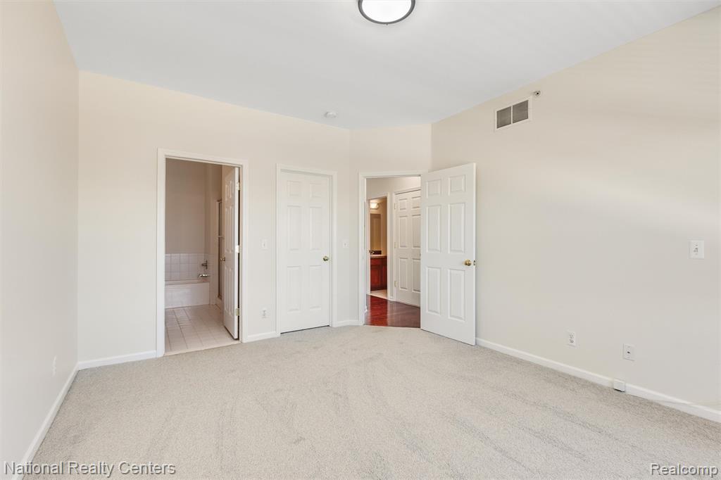 41582 Hamlet Lane, 68, Novi, MI — Photo 21