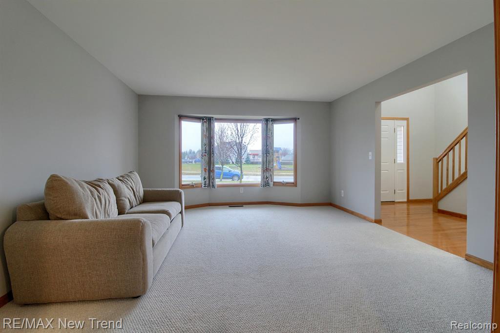 508 HEARTWOOD Lane, Saline, MI 48176 — Photo 5
