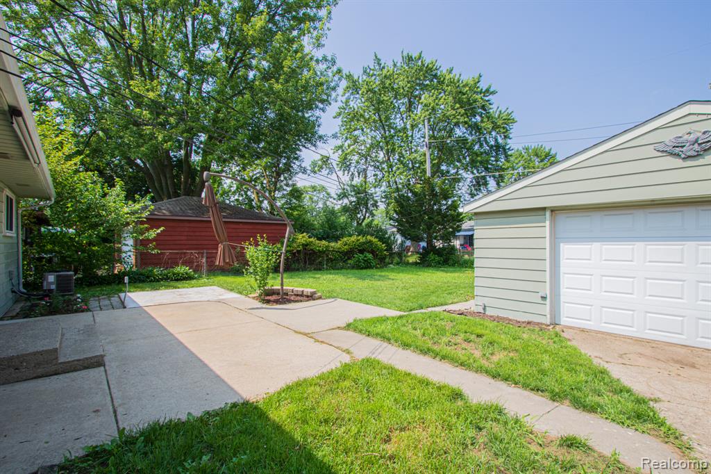43629 Bockley Drive, Sterling Heights, MI 48313 — Photo 30
