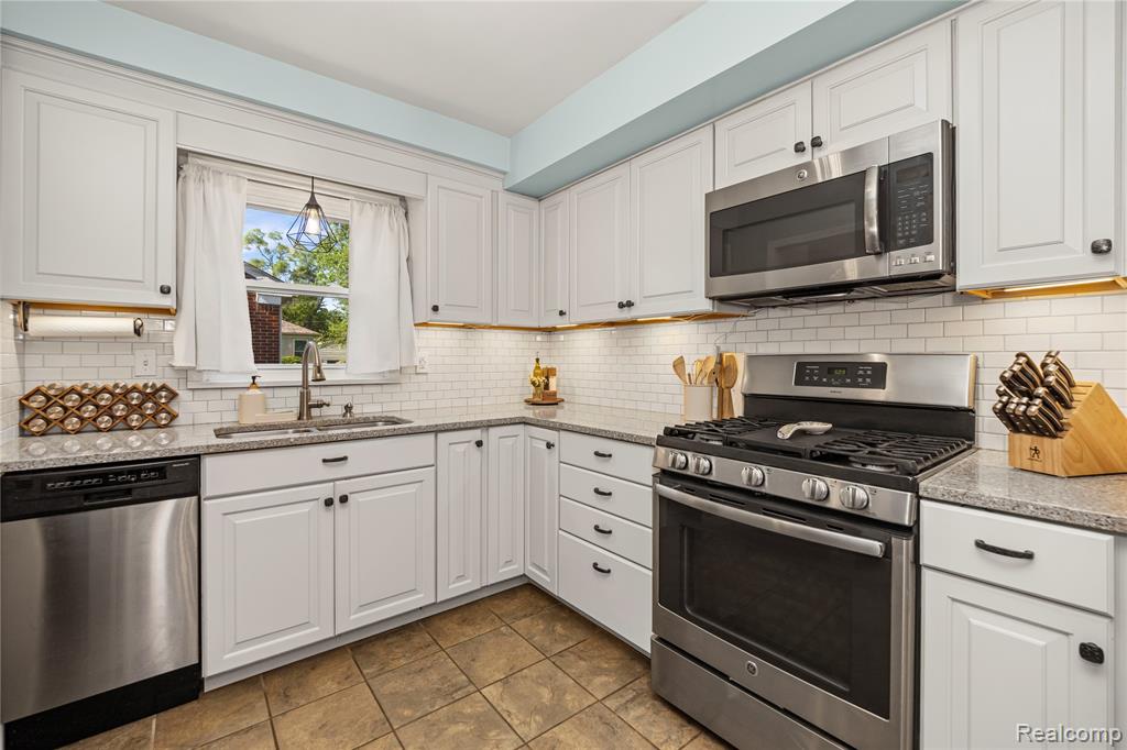 9082 Ball Street, Plymouth, MI 48170 — Photo 14