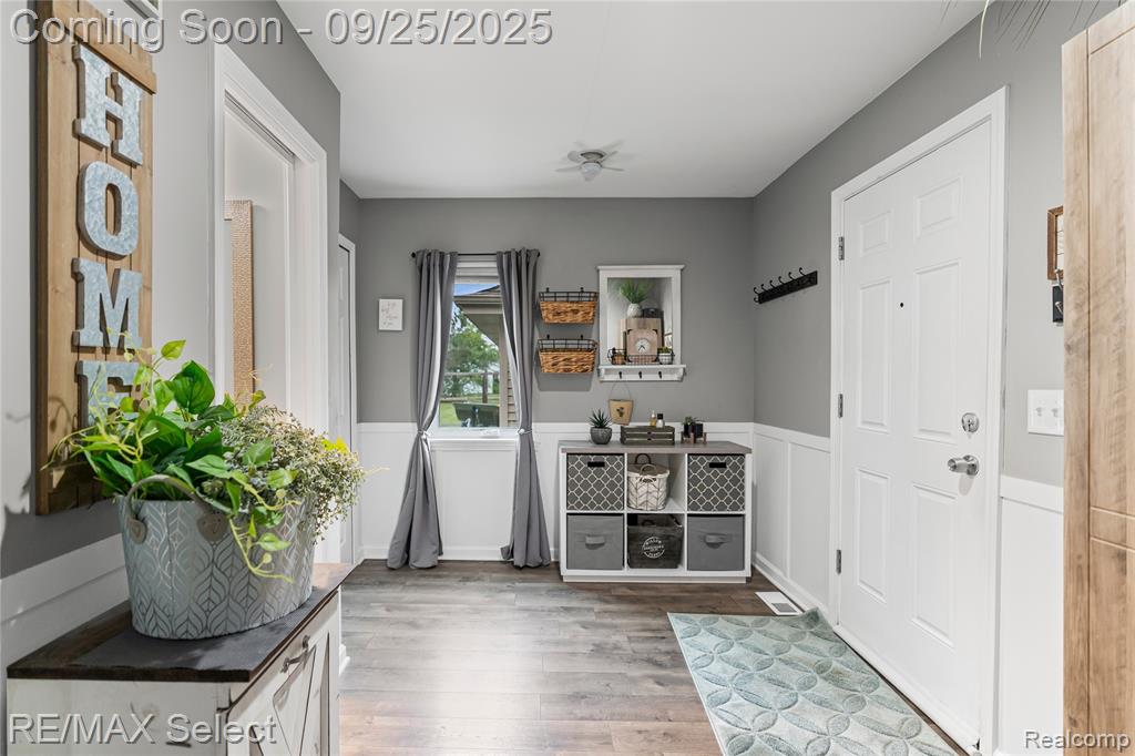 6237 E Atherton Road, Burton, MI 48519 — Photo 16