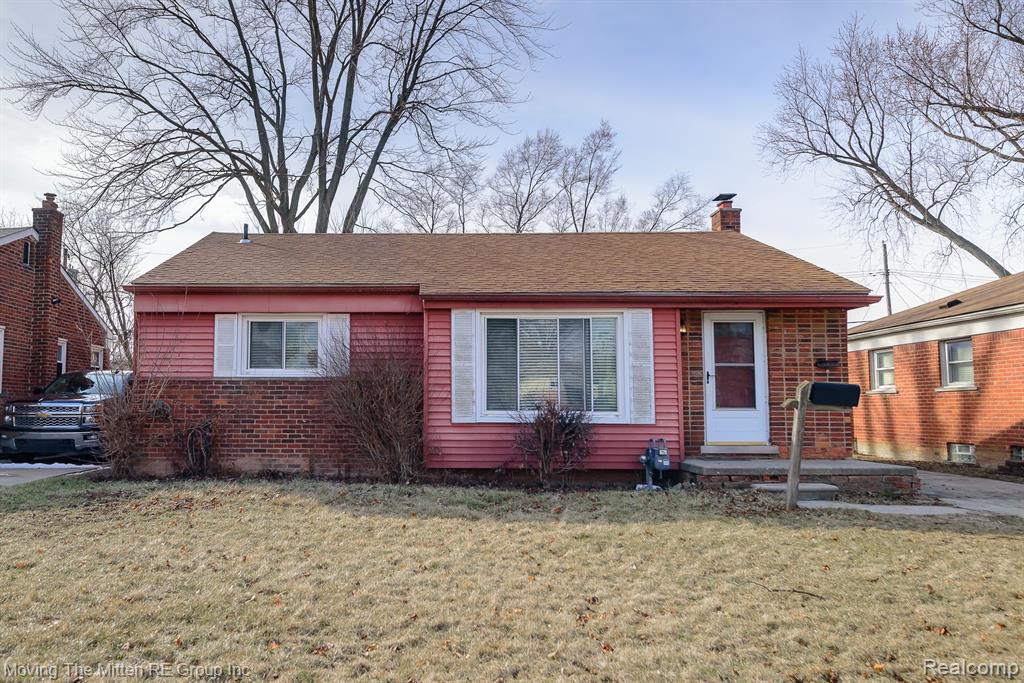 6735 Whitby Street, Garden City, MI — Photo 2
