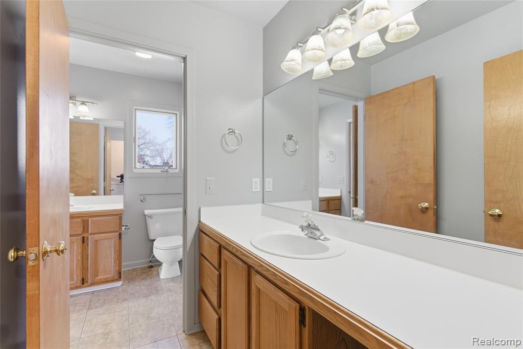 5654 Rowley Boulevard, Waterford, MI 48329 — Photo 21