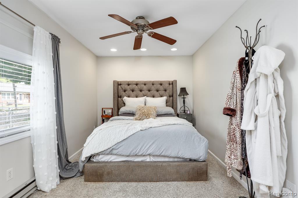 626 E Windemere Avenue, Royal Oak, MI 48073 — Photo 16