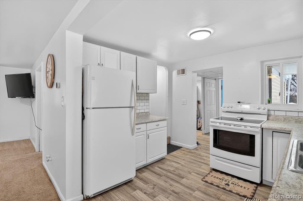 39 Pine Drive, Whitmore Lake, MI 48189 — Photo 14