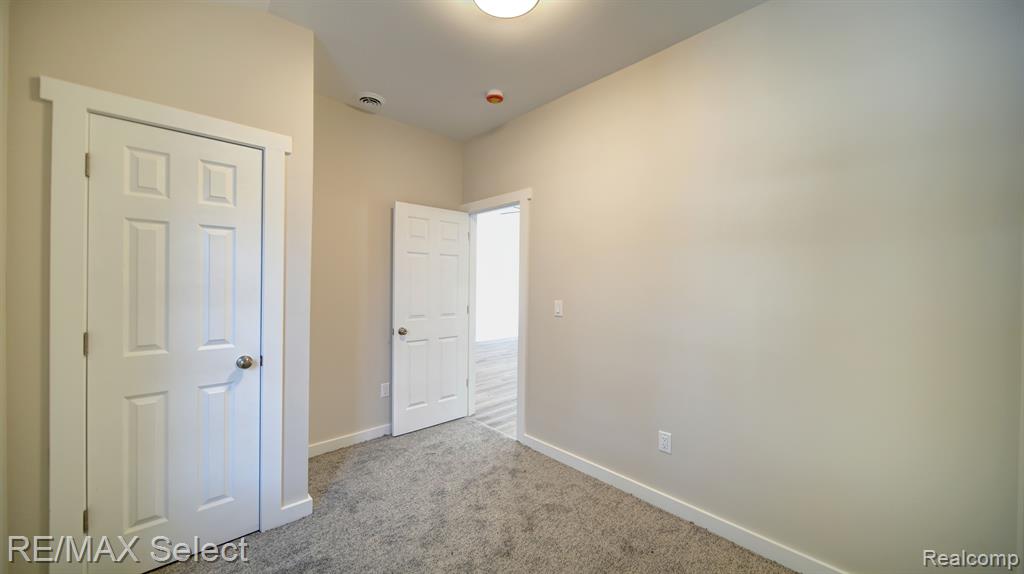 207 CLARENCE Street, Holly, MI 48442 — Photo 28