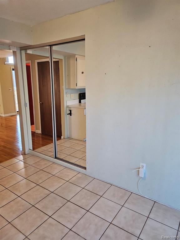 24910 Glenbrooke Drive, Southfield, MI 48033 — Photo 12
