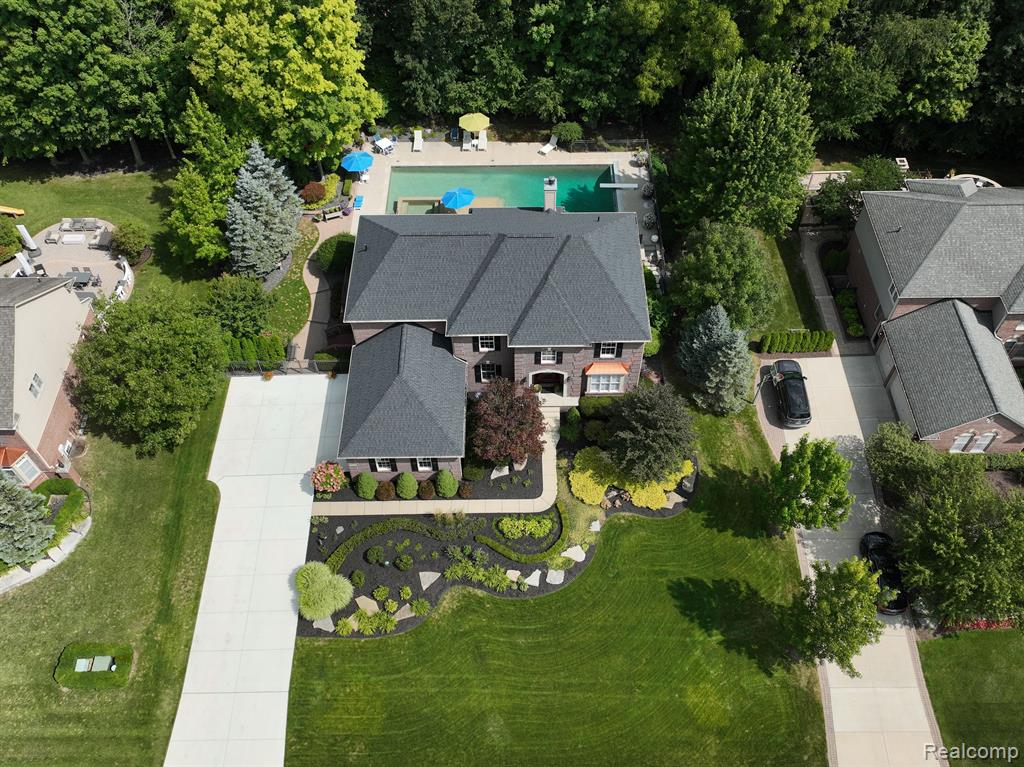 50548 AMBERLEY Boulevard, Canton, MI 48187 — Photo 2
