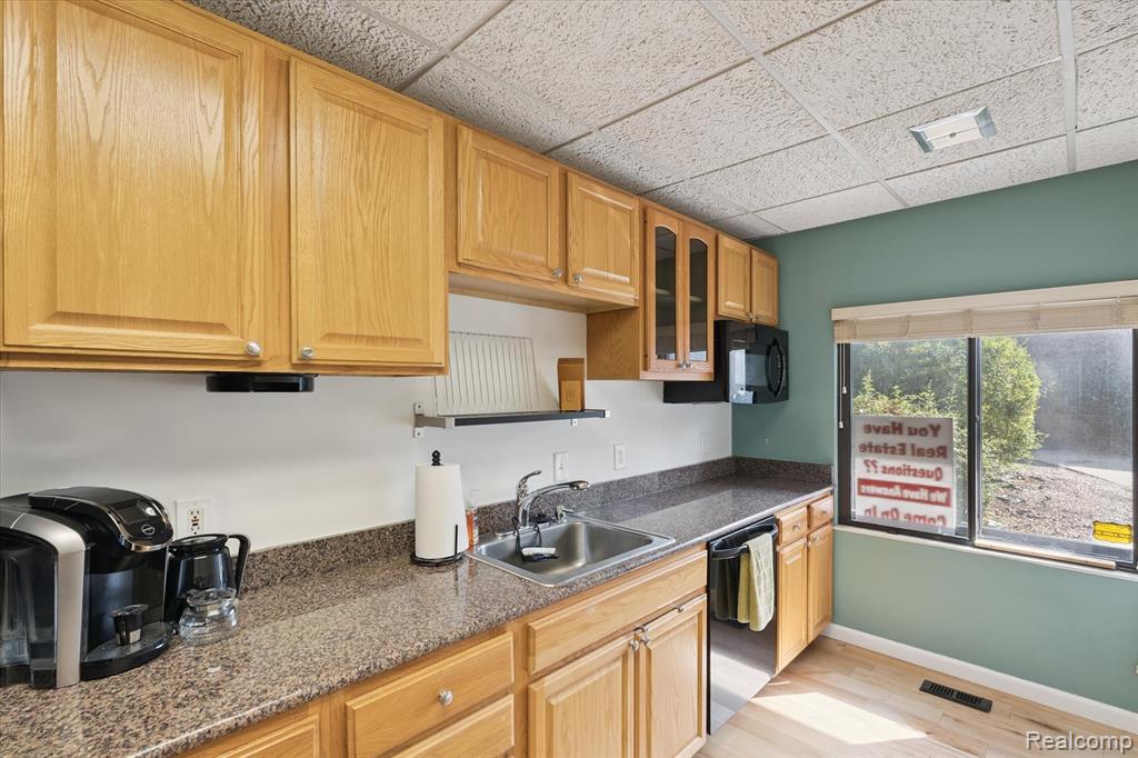 1117 Villa Linde Court, Flint, MI 48532 — Photo 26