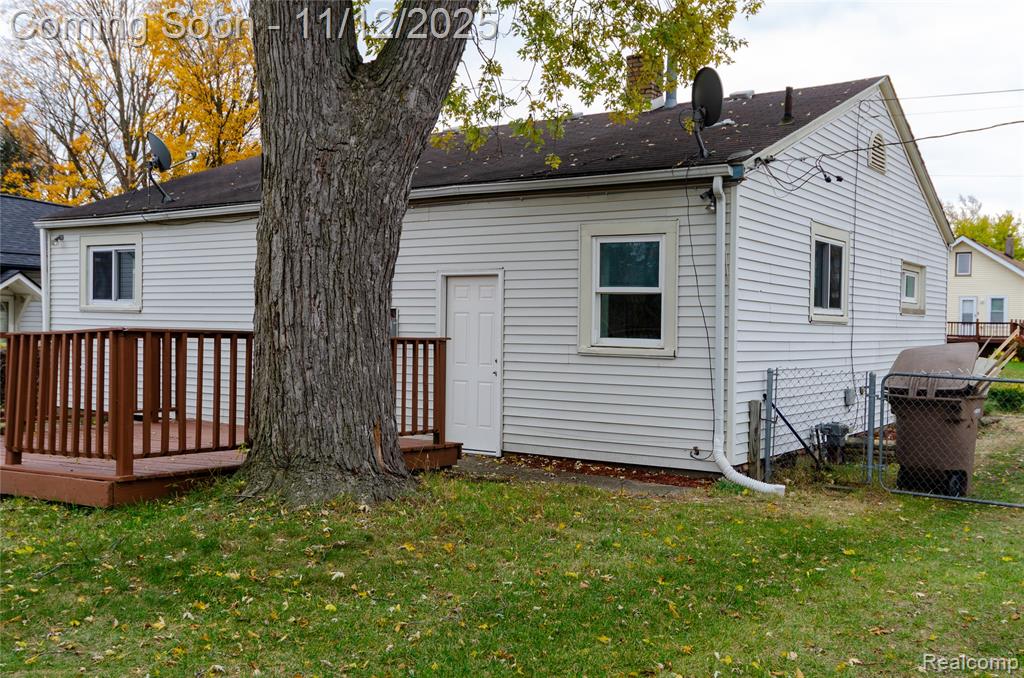 577 Peacock Avenue, Pontiac, MI 48340 — Photo 6