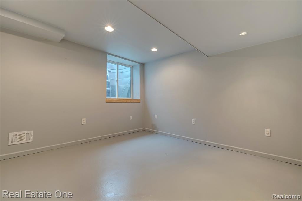 3960 Baldwin Road N, Ortonville, MI 48462 — Photo 32