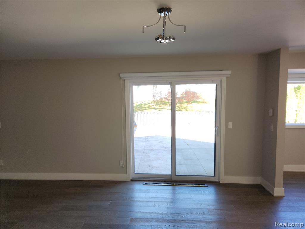 5349 Van Ness Court, Bloomfield Hills, MI 48302 — Photo 12