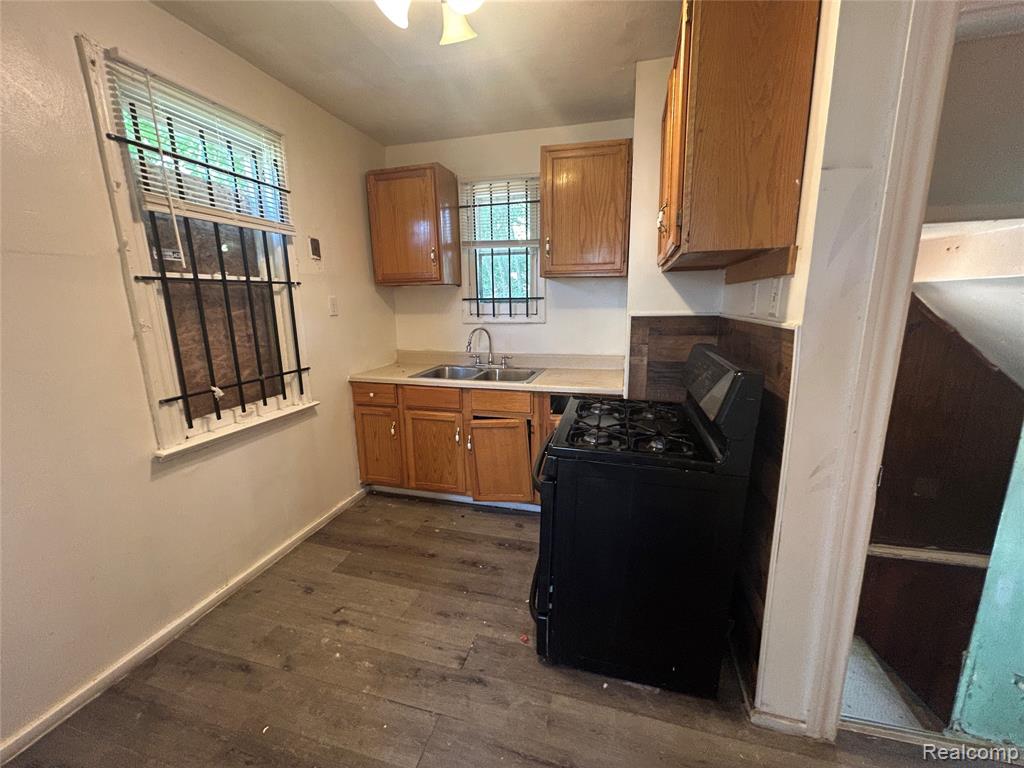 13067 Wade Street - Photo 4