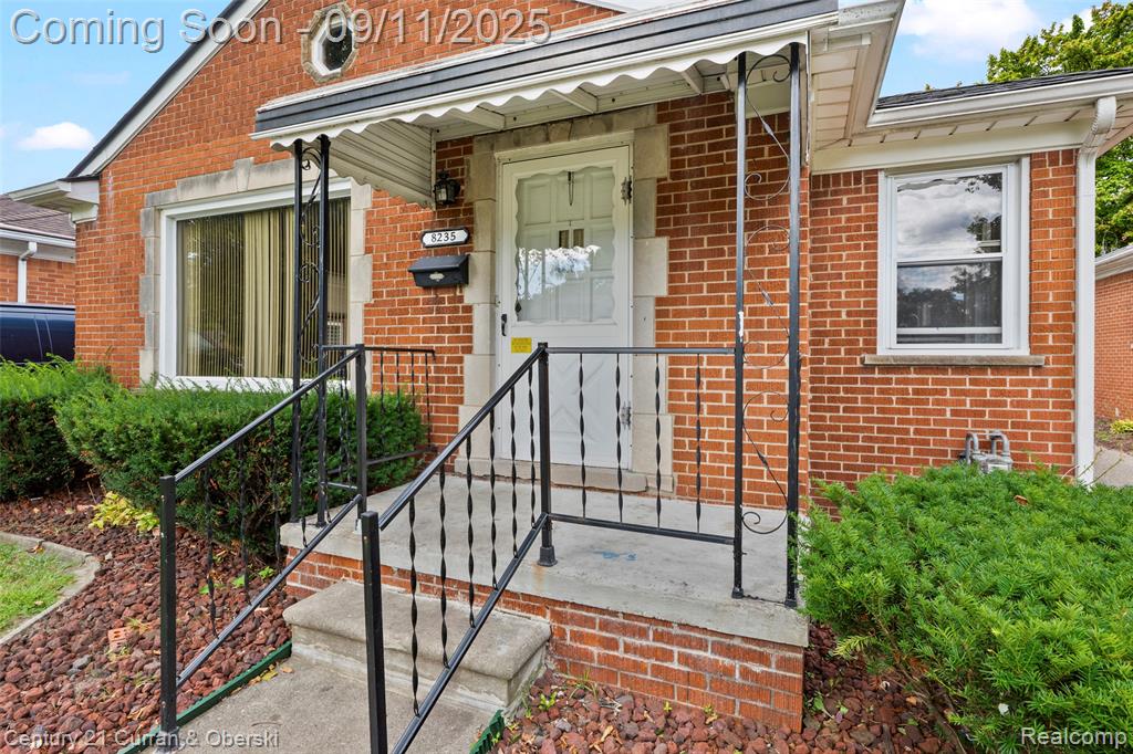 8235 Virgil Street, Dearborn Heights, MI 48127 — Photo 2