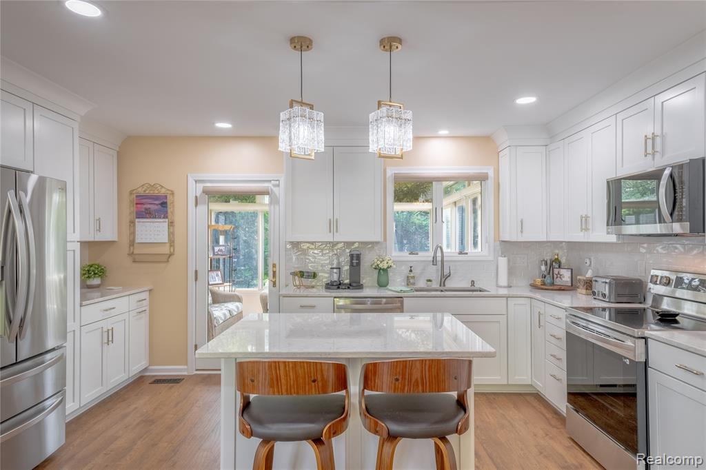 575 Rolling Hills Lane, Lapeer, MI 48446 — Photo 9
