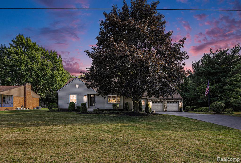 5294 E Atherton Road, Burton, MI 48519 — Photo 2