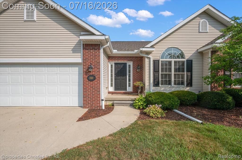 3181 Ivy Lane, Grand Blanc, MI 48439