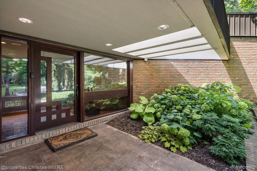 4647 Private Lake Drive, Bloomfield Hills, MI 48301 — Photo 7