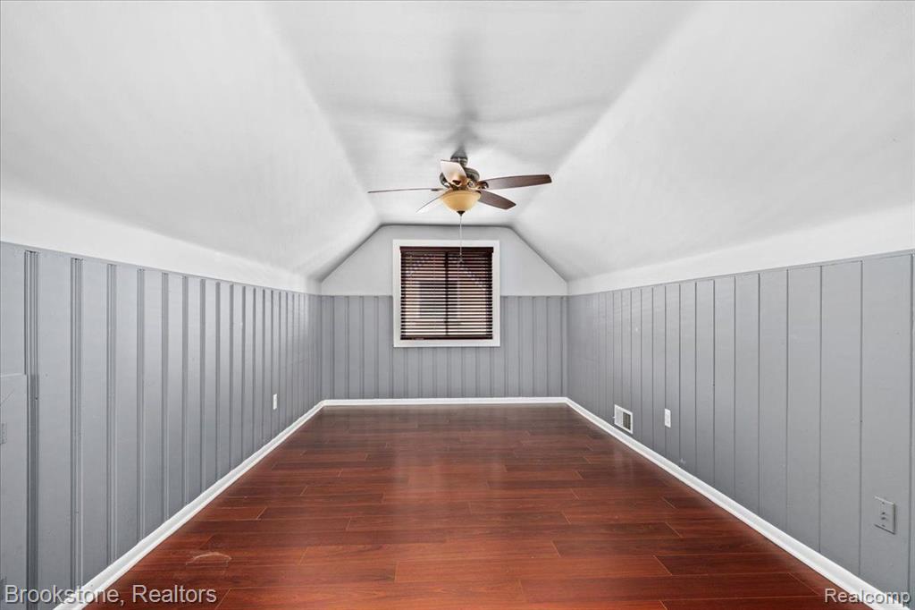 516 N EDGEWORTH Avenue, Royal Oak, MI 48067 — Photo 23
