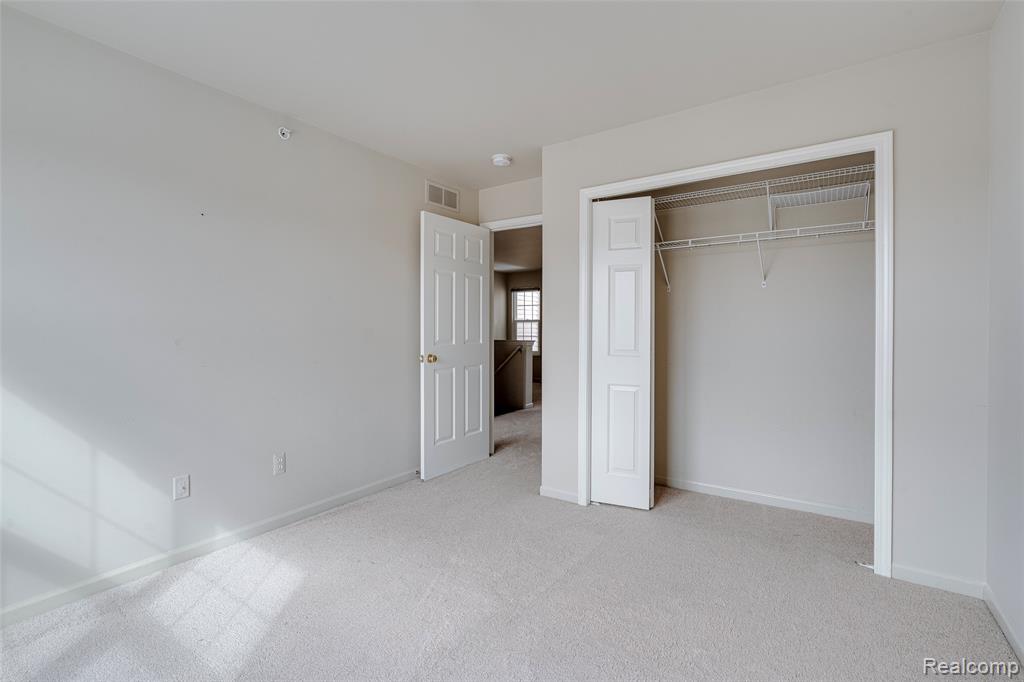 432 CHERRY ORCHARD Road, Canton, MI 48188 — Photo 24