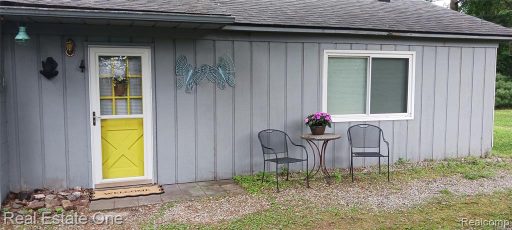 165 Wabasso Street, Wolverine Lake, MI 48390 — Photo 3