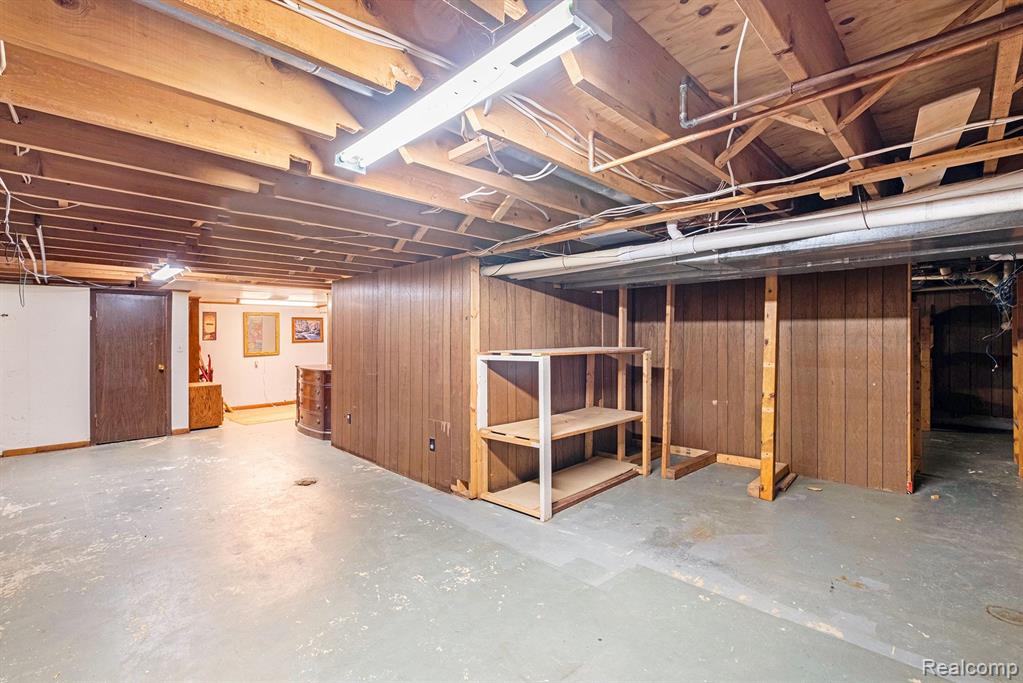 5537 VASSAR Road, Grand Blanc, MI 48439 — Photo 20