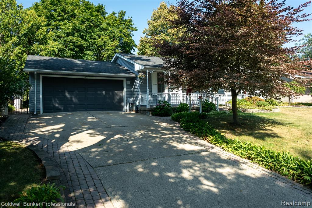 451 Hauxwell Drive, Lake Orion, MI 48362 — Photo 2