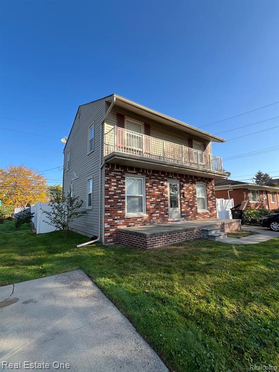 660 SAINT JOHNS Street, Wyandotte, MI 48192 — Photo 41
