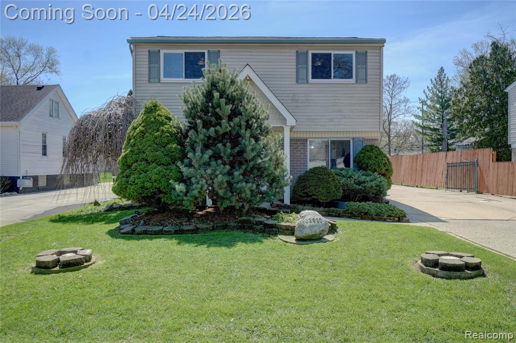 22520 E 13 Mile Road, Saint Clair Shores, MI 48082 — Photo 3