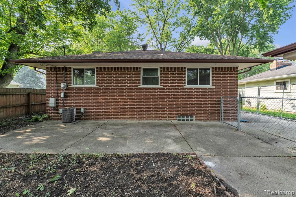 1315 Warner Street, Ypsilanti, MI 48197 — Photo 38