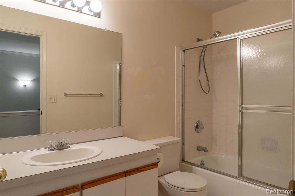 6851 TANGLE WOOD, Waterford, MI 48327 — Photo 25