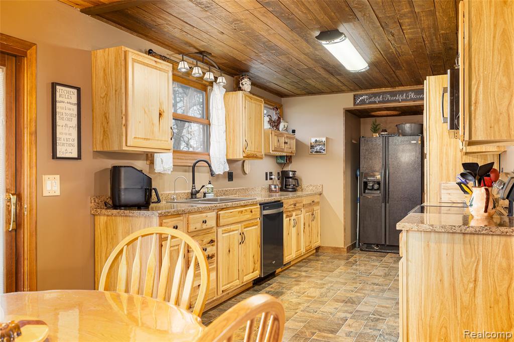 4609 Parker Drive, Howell, MI 48843 — Photo 12