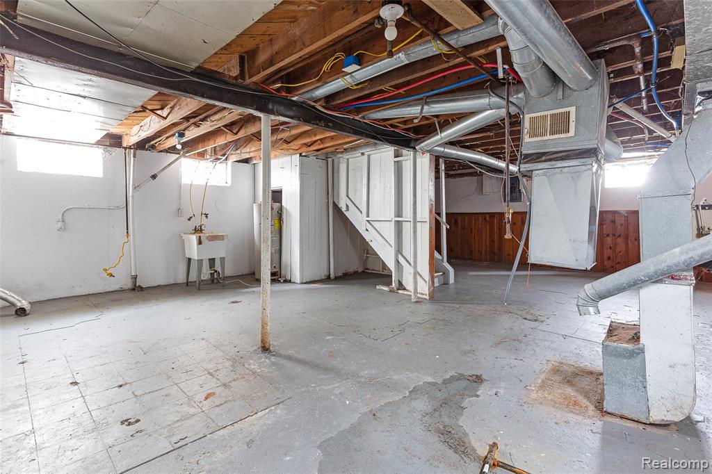 9327 Stout Street, Detroit, MI 48228 — Photo 21