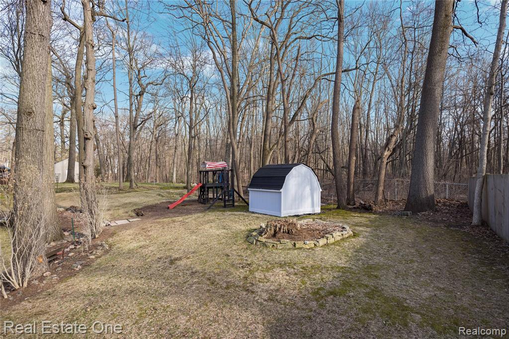 4921 Crestview Drive, Clarkston, MI 48348 — Photo 55