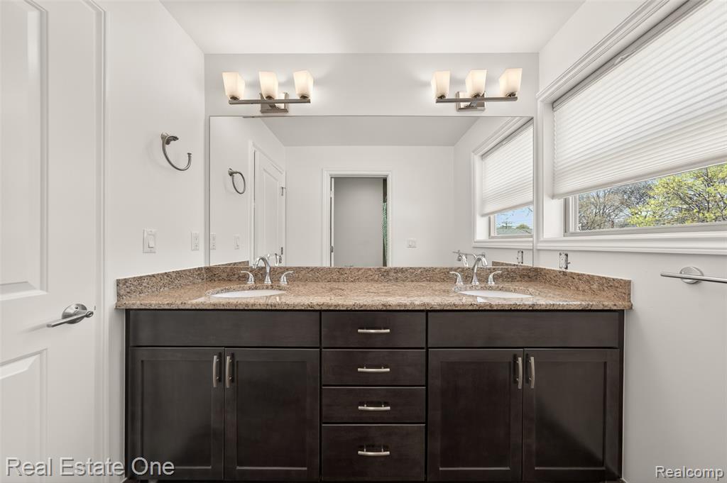 4702 Mankato Avenue, Royal Oak, MI 48073 — Photo 36