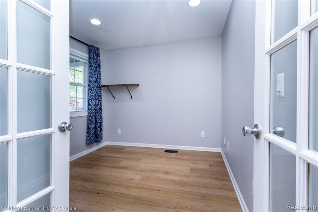 829 N Dorchester Avenue, Royal Oak, MI 48067 — Photo 12