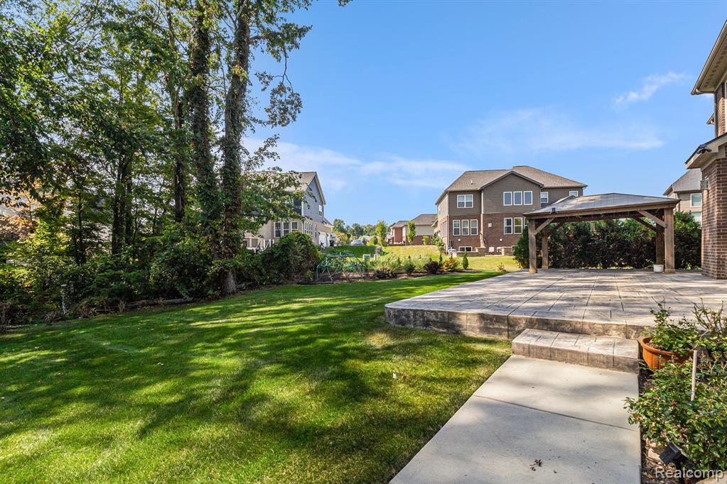 47541 Villa Terrace Court, Novi, MI — Photo 45